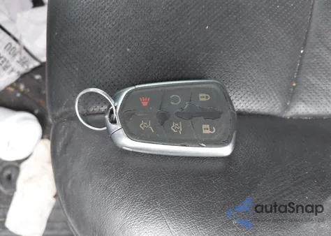 2019 Cadillac Escalade Luxury z USA, uszkodzony, nr VIN 1GYS3BKJ5KR290746